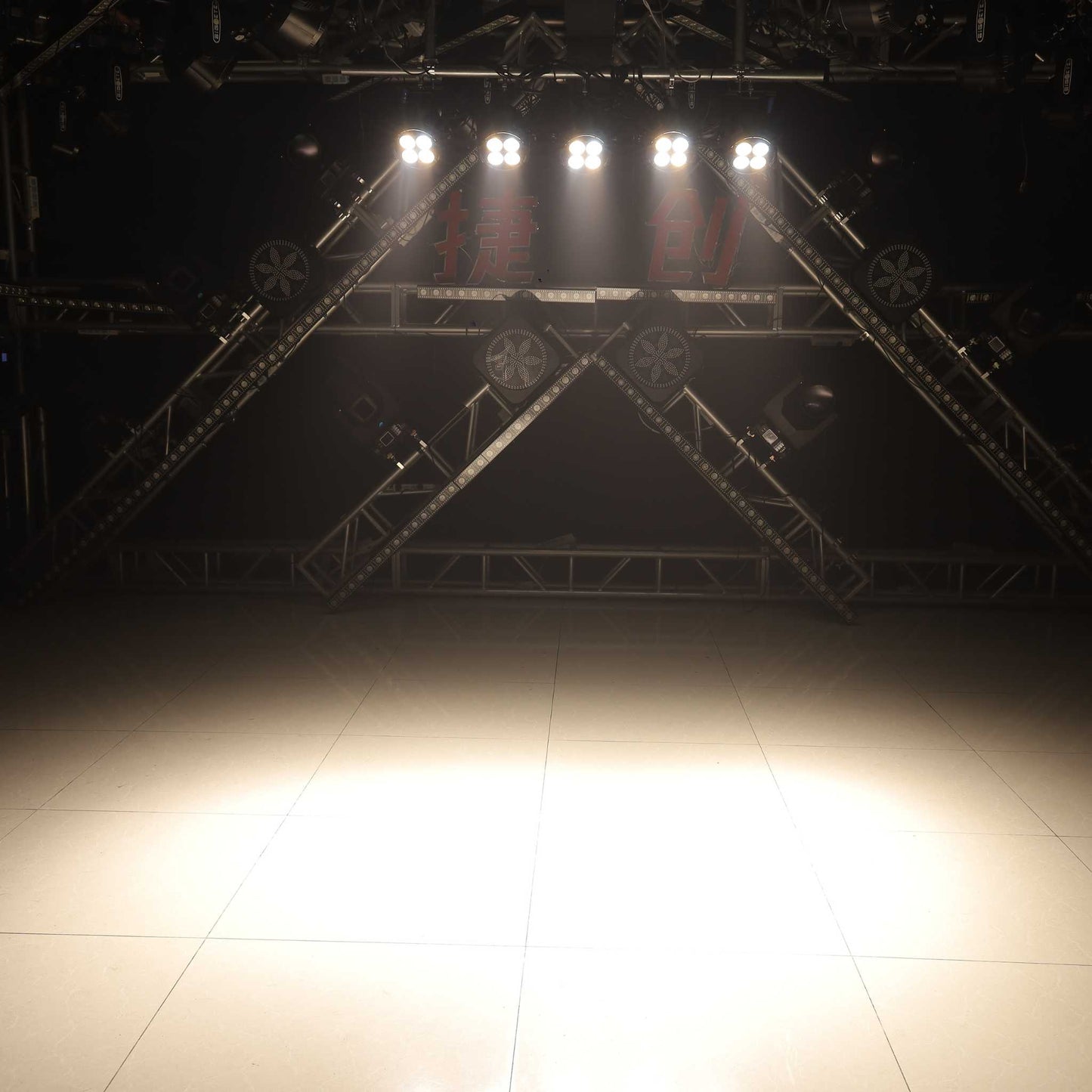 F418 – Waterproof 18x LED PAR Light