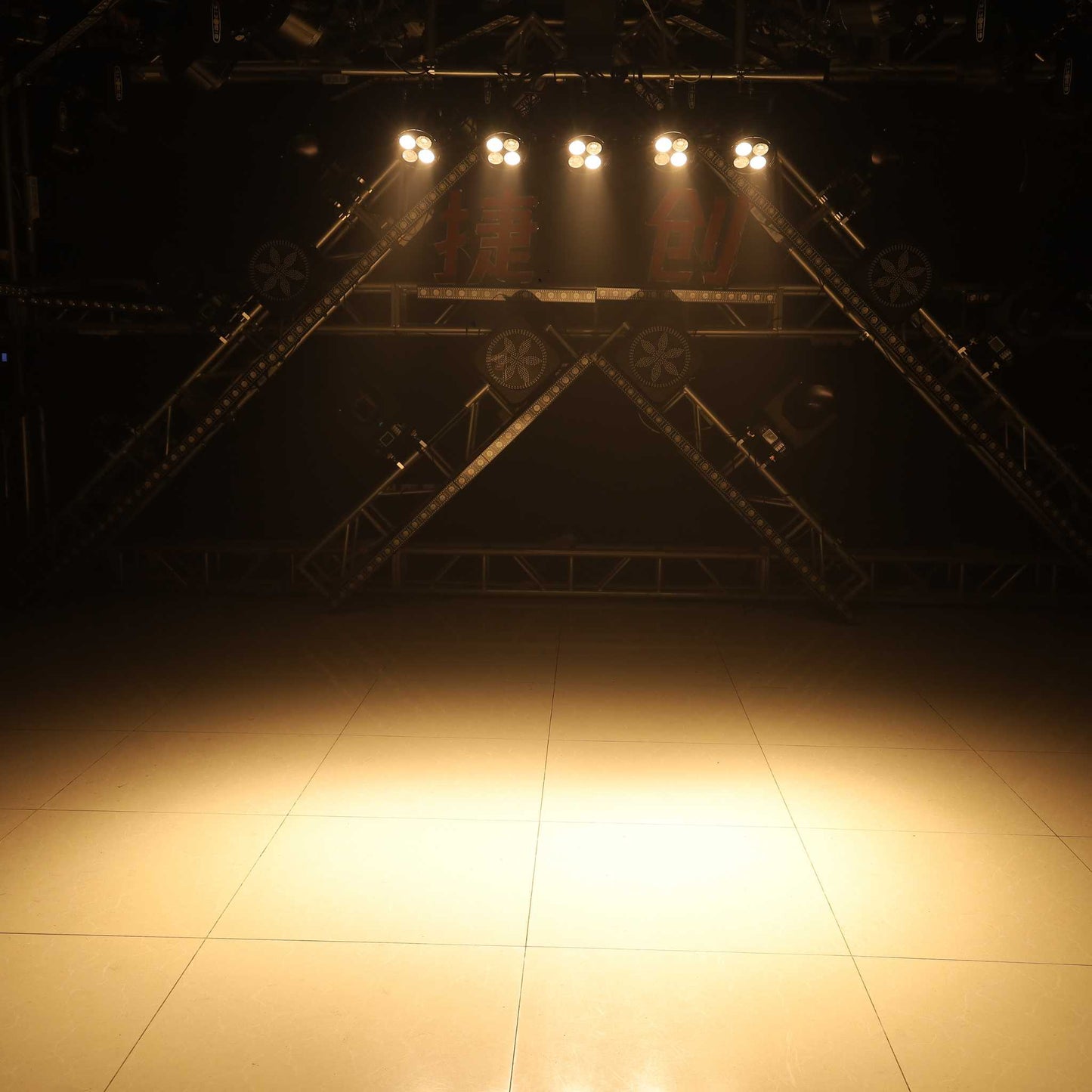 F418 – Waterproof 18x LED PAR Light