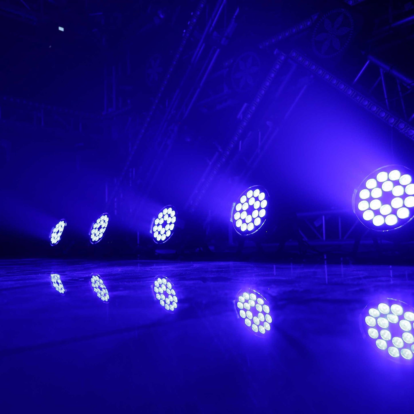 F418 – Waterproof 18x LED PAR Light