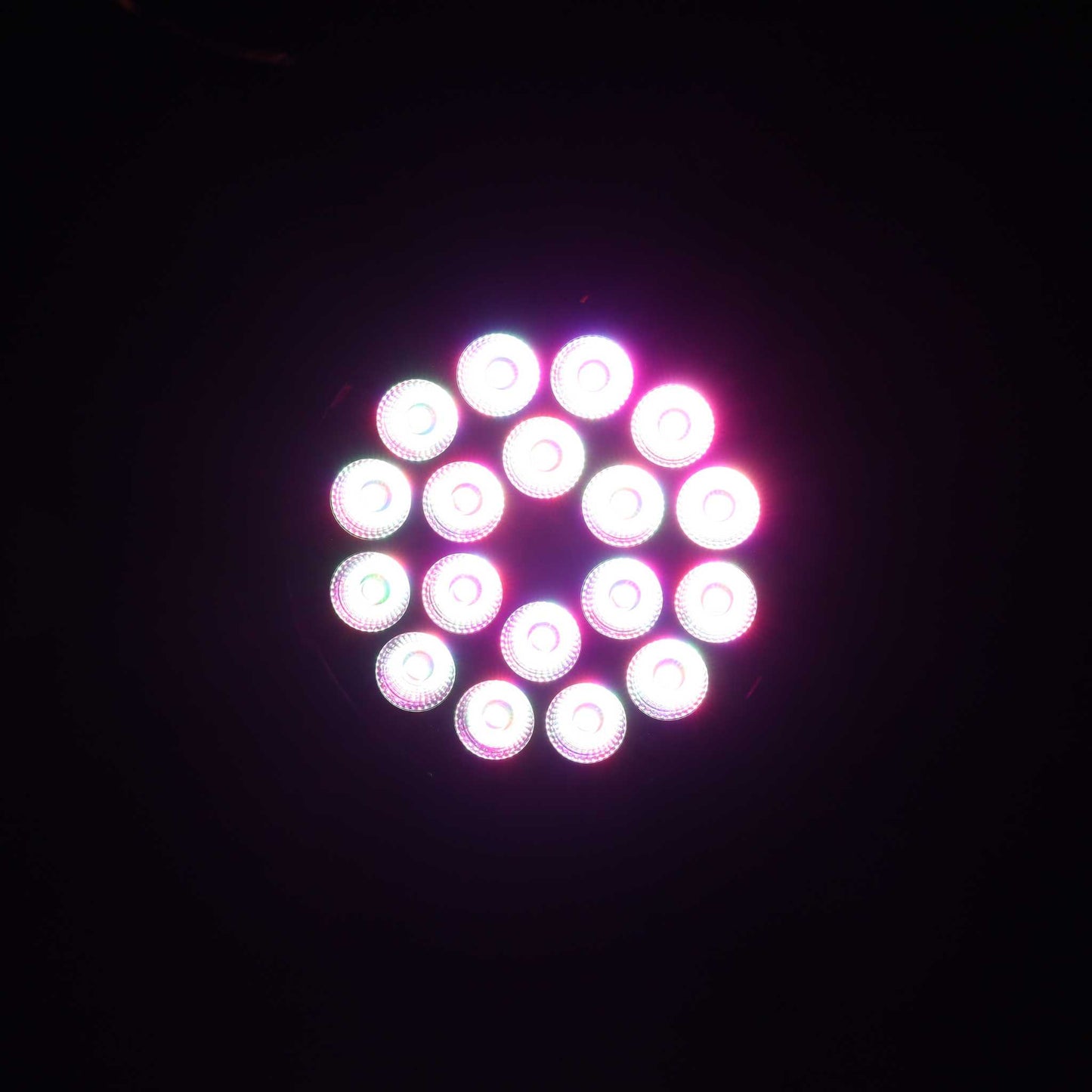 F418 – Waterproof 18x LED PAR Light