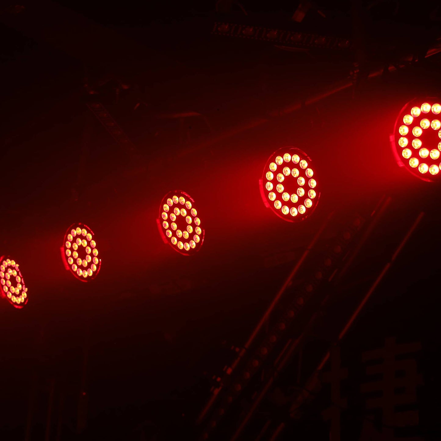 F424 – Waterproof 24x LED PAR Light