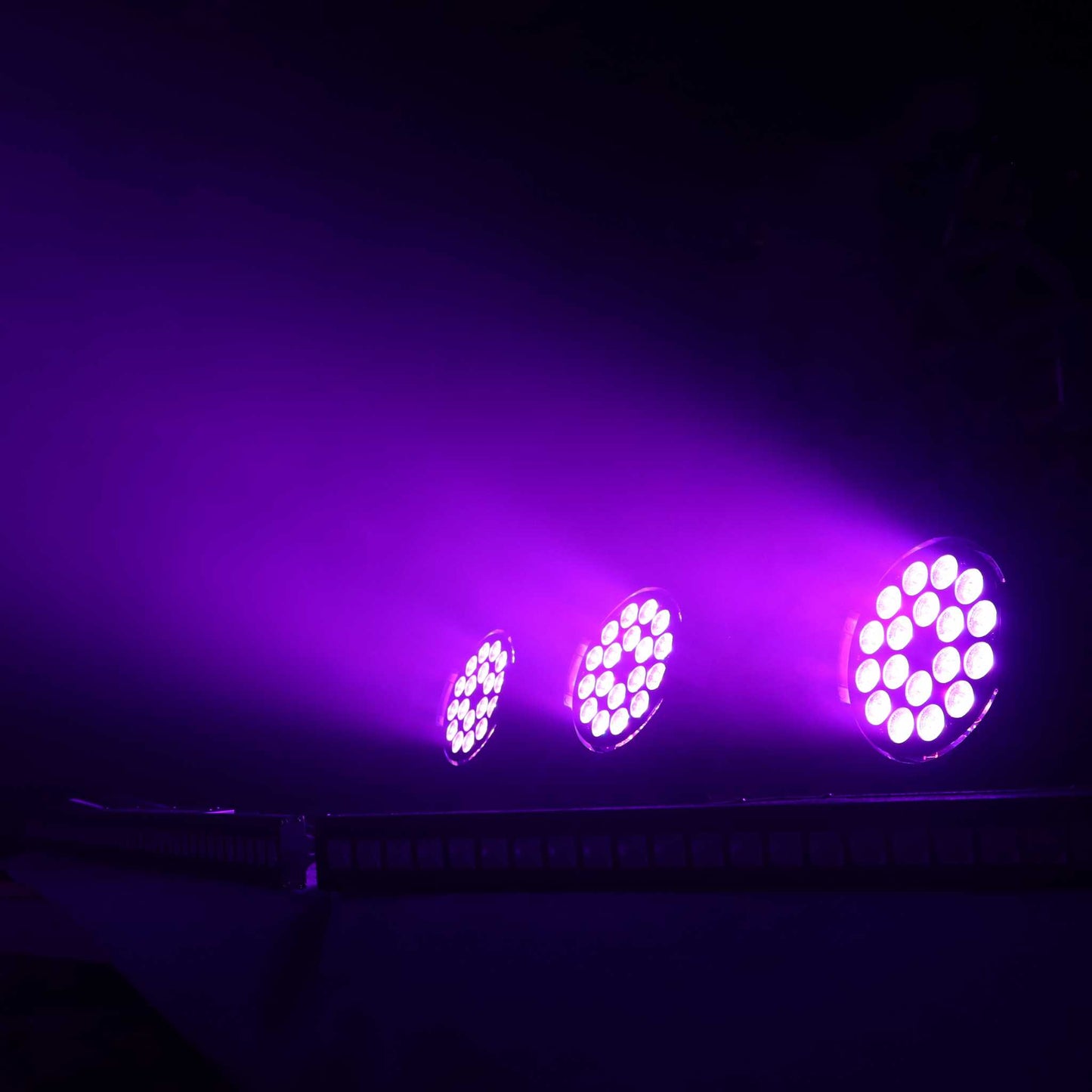 F418 – Waterproof 18x LED PAR Light