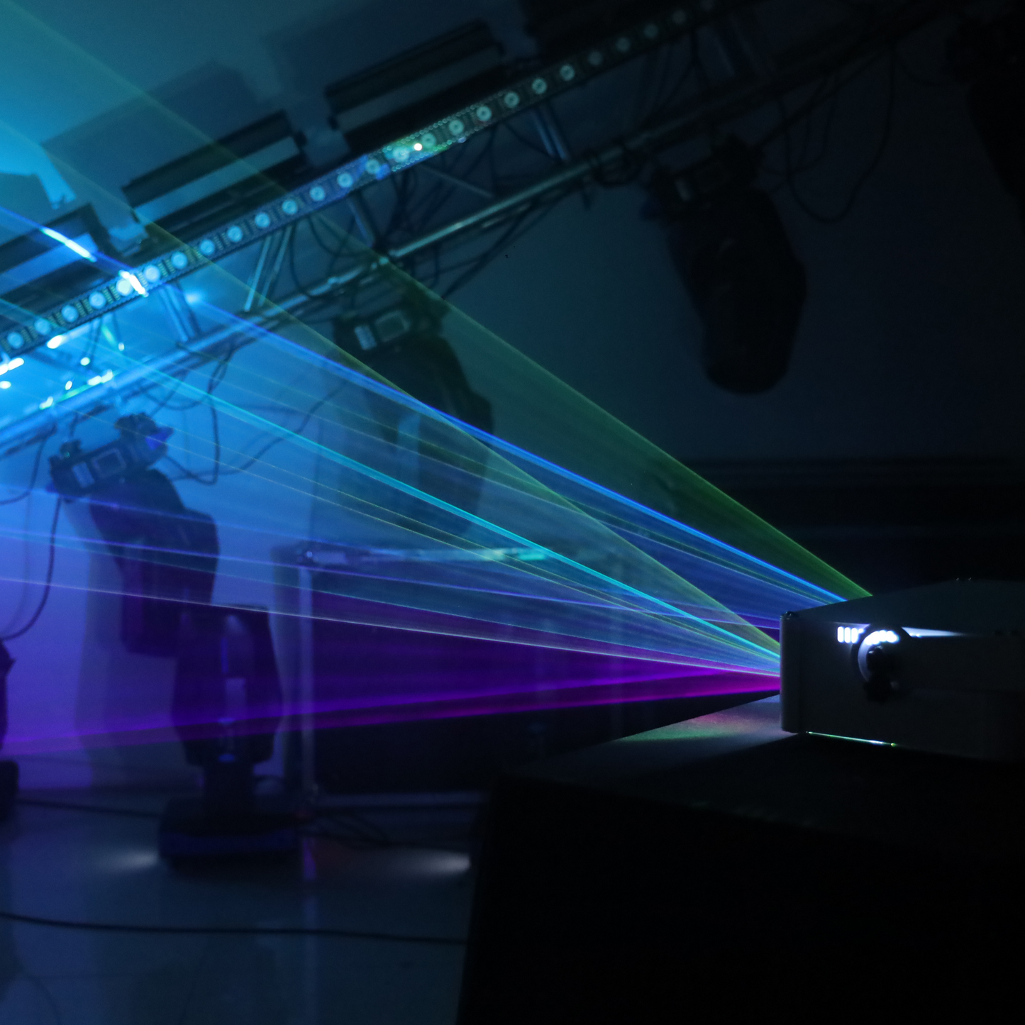 LYDH02H – 2-Eye 2-Watt LED Moving Head
