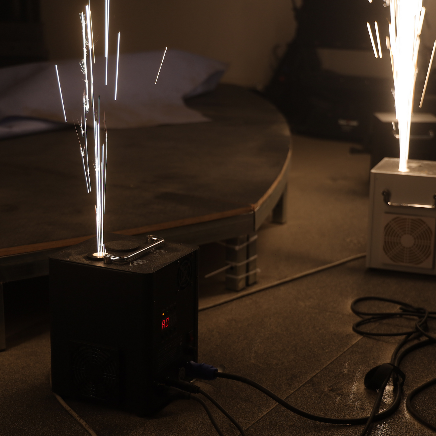 XGJ05GF 650W COLD SPARK MACHINE